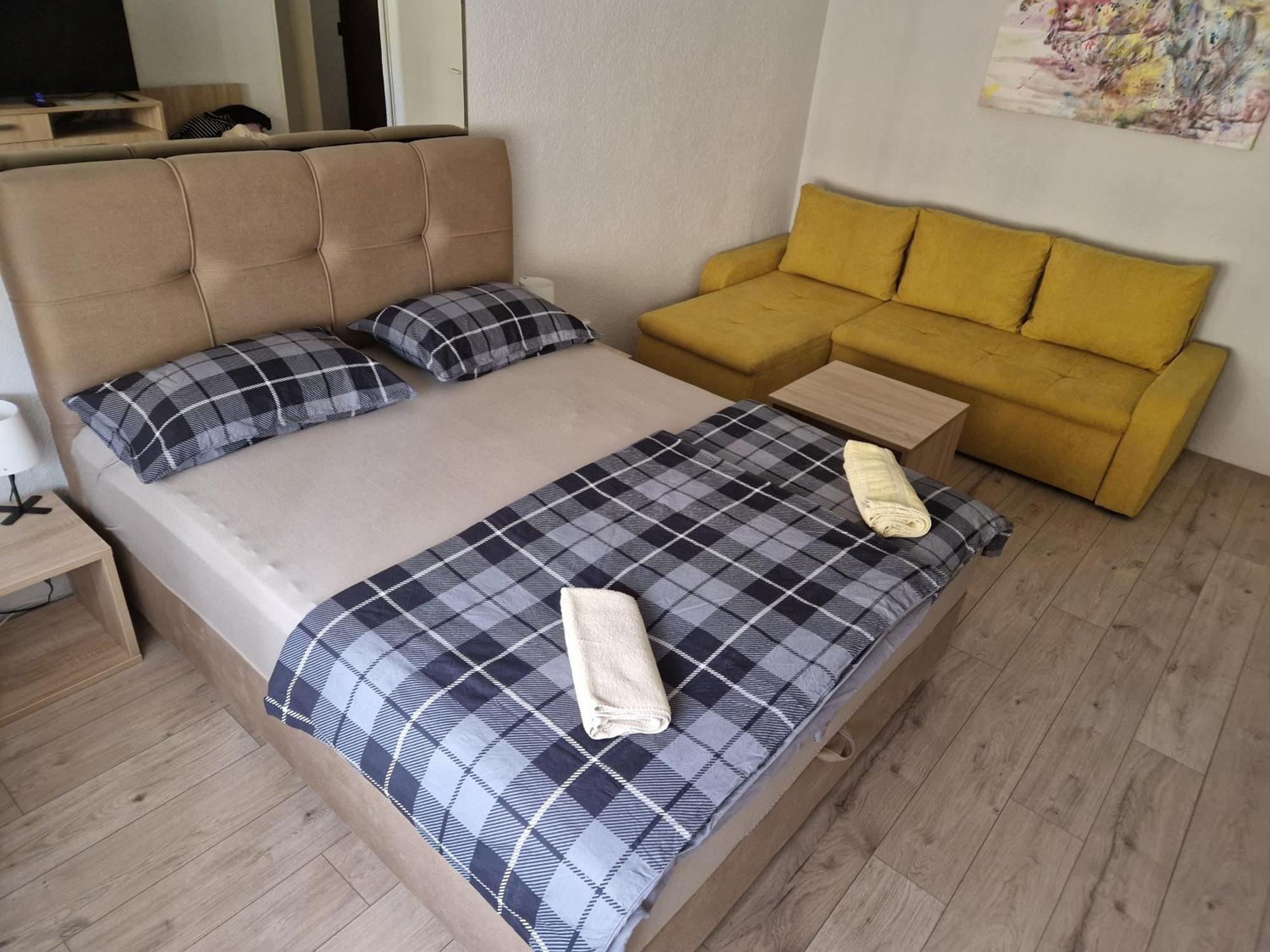 Apartment Downtown Osijek Bagian luar foto
